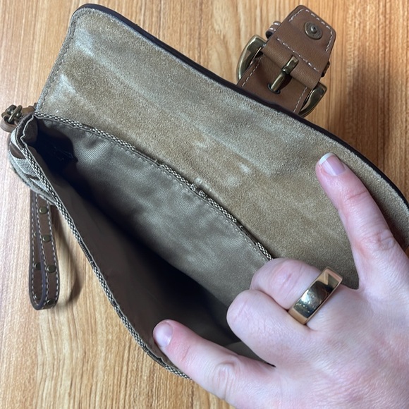 Coach wristlet - Picture 5 of 5